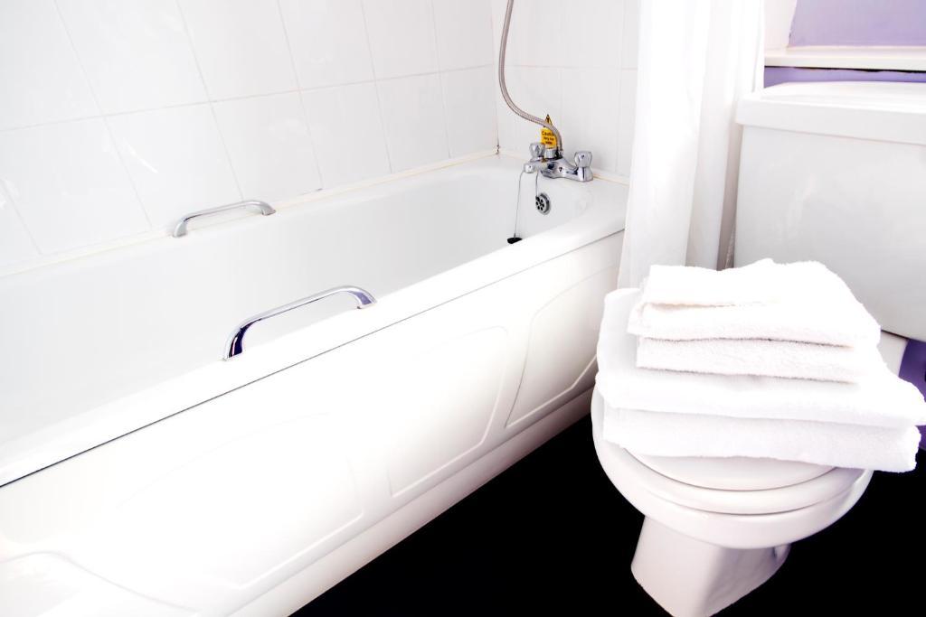 Caledonia Hotel Rosyth Bilik gambar